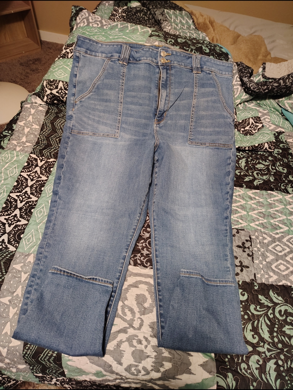 American Eagle Outfitters Light Blue Straight-Leg Jeans